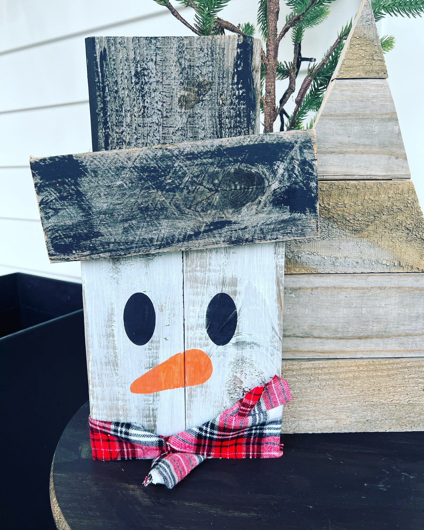 Wooden Pallet Snowman