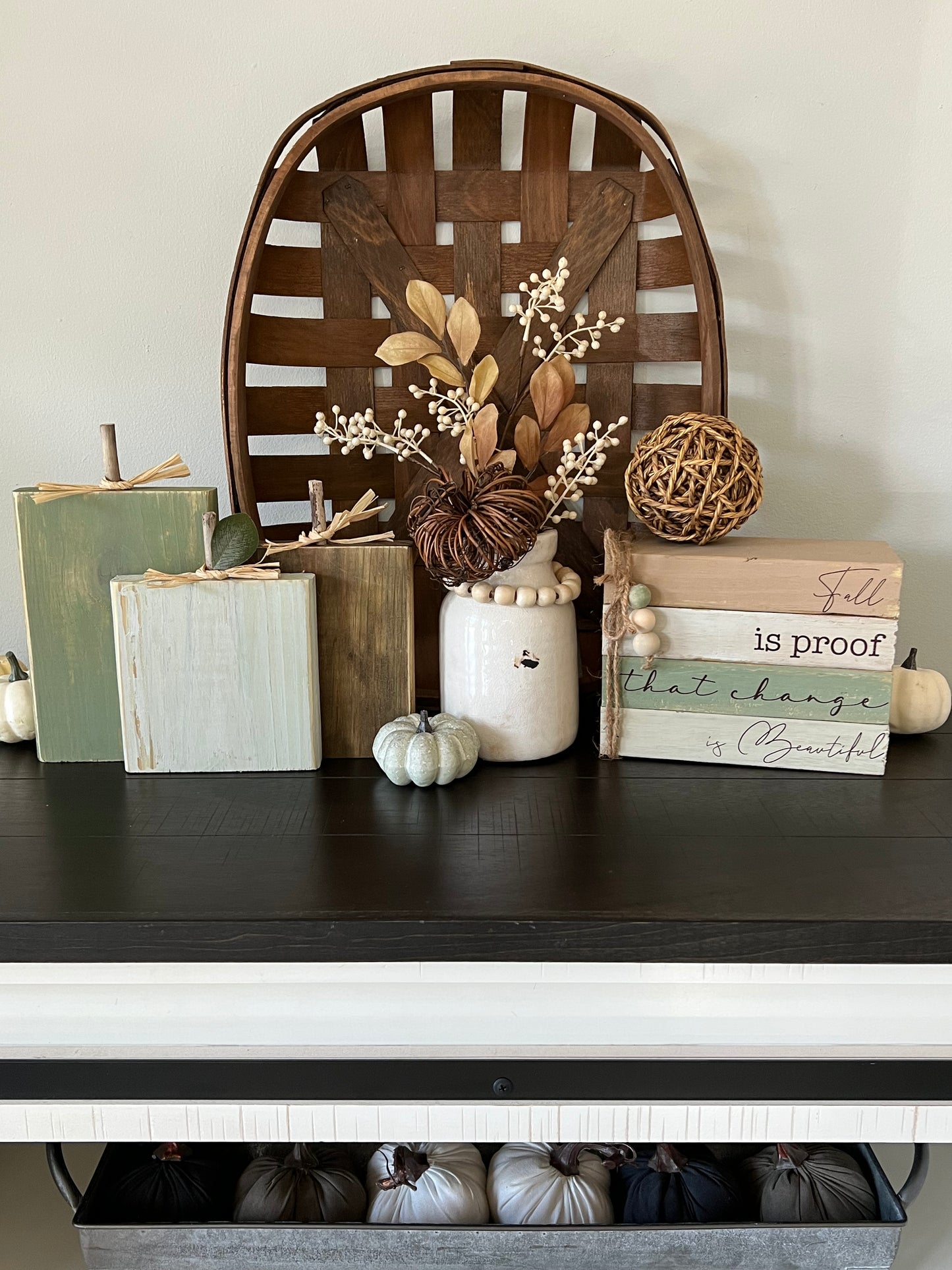 Sage Staggered Pumpkins