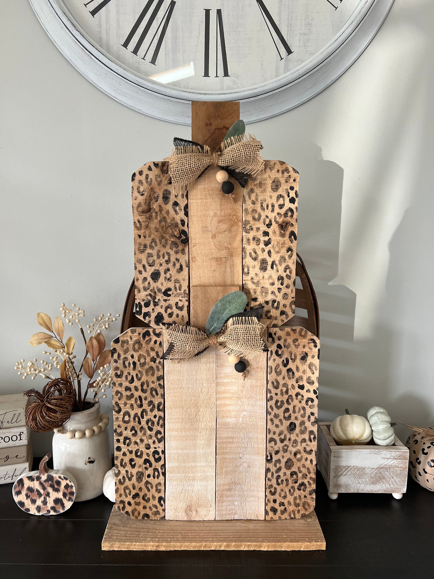 Leopard Stacked Pallet Pumpkin