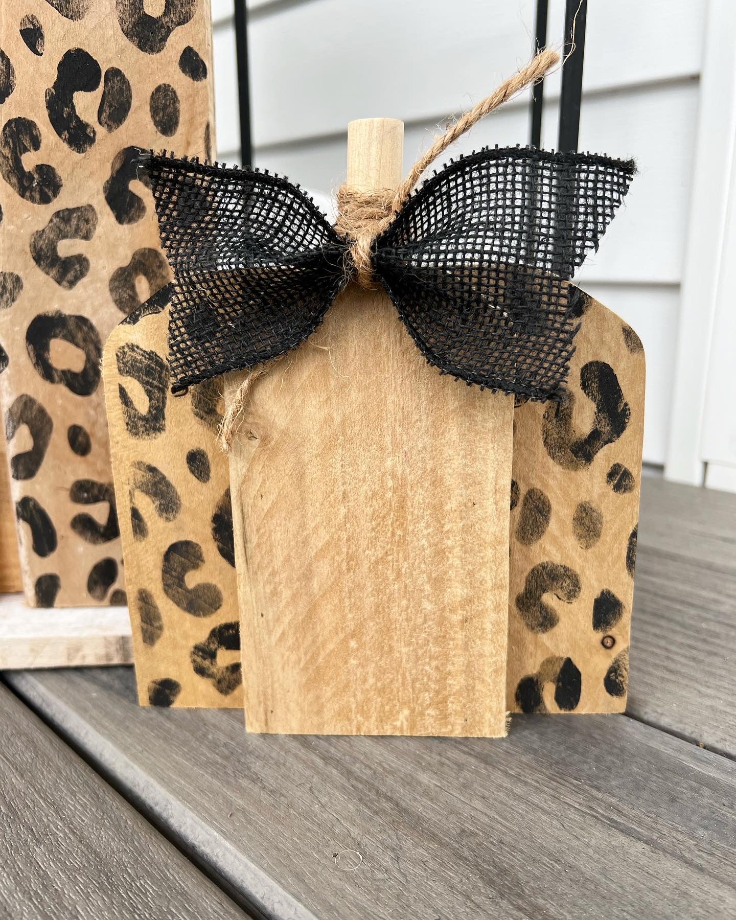 Small Leopard Pallet Pumpkin