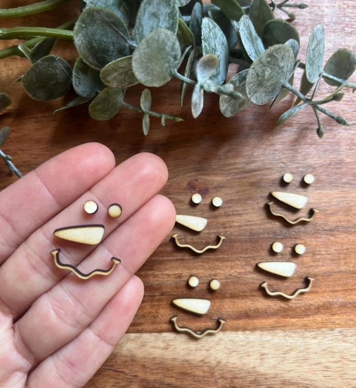 Tiny Snowman Face Cut Outs