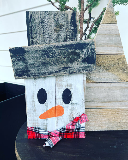 Wooden Pallet Snowman